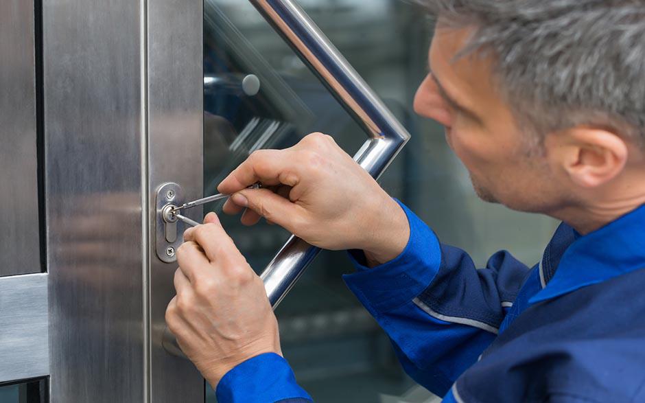 serrurier prix changement serrure Les Mureaux